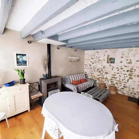 Les Marionnettes, Maison De Ville 80M2 Avec Terrasse La Rochelle  Exterior photo