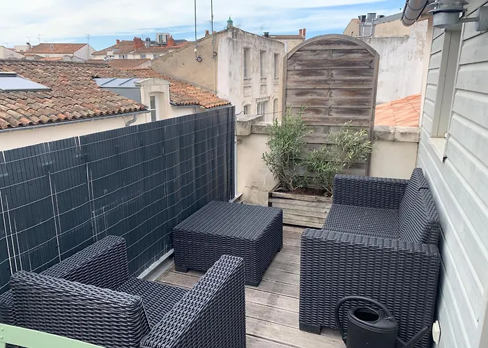 Les Marionnettes, Maison De Ville 80M2 Avec Terrasse
